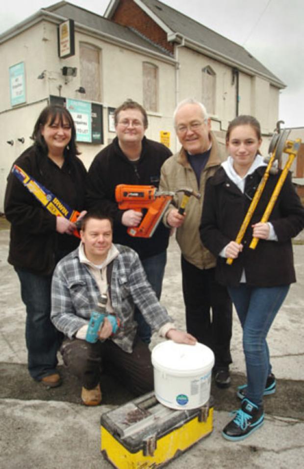 Builder Ian Boffey at the front with Rachael Gardener, Marc Carter, Tony Mannix and Hannah Gardener &#40;14). Buy photo: 081202L